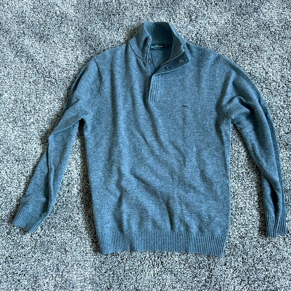 Lambs wool sweater